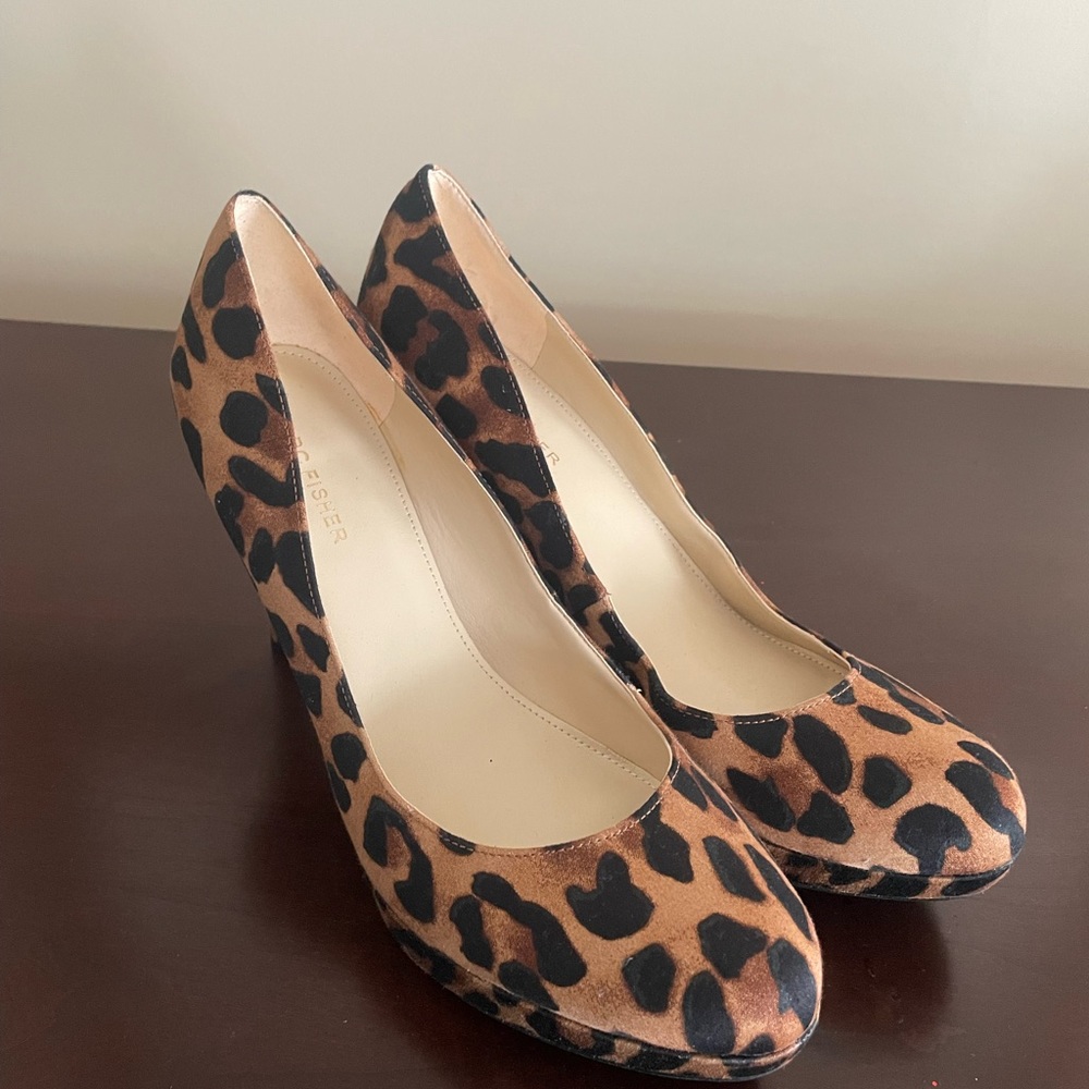 Marc fisher heals cheetah print